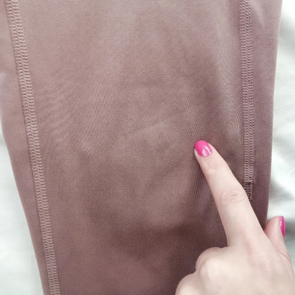 Girlfriend Collective Compressive High-Rise Leggings 28" in Rosebud Pink Medium - Picture 14 of 16